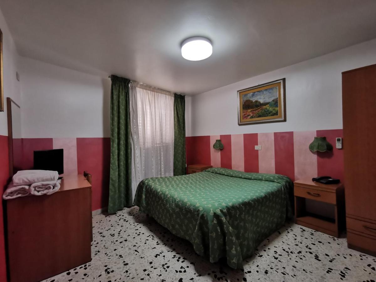 פלרמו Hotel Cortese מראה חיצוני תמונה