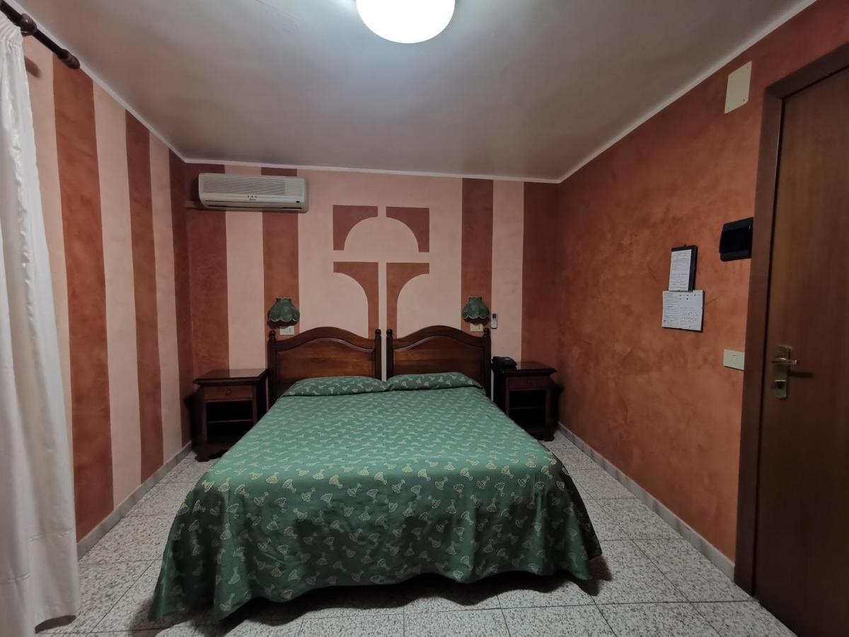 פלרמו Hotel Cortese מראה חיצוני תמונה